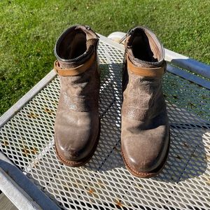 AS98 low Bootie size 39